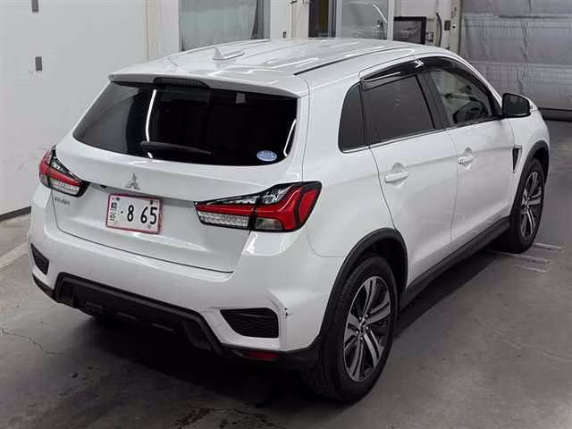 MITSUBISHI RVR
