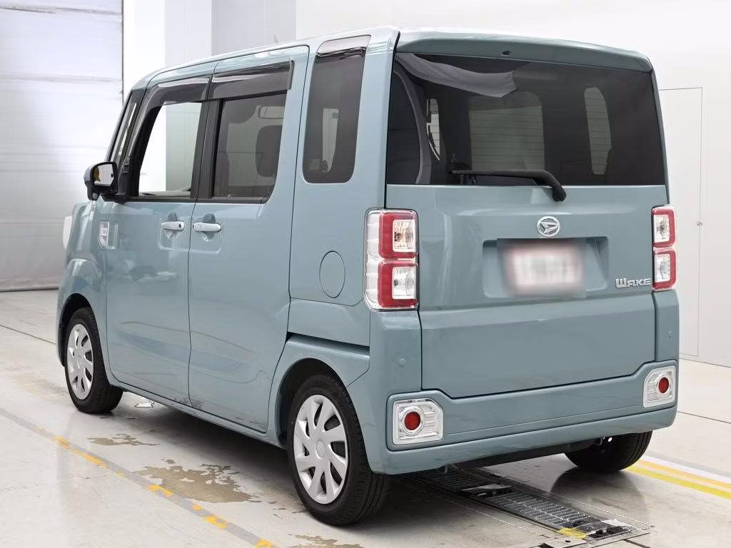 DAIHATSU WAKE