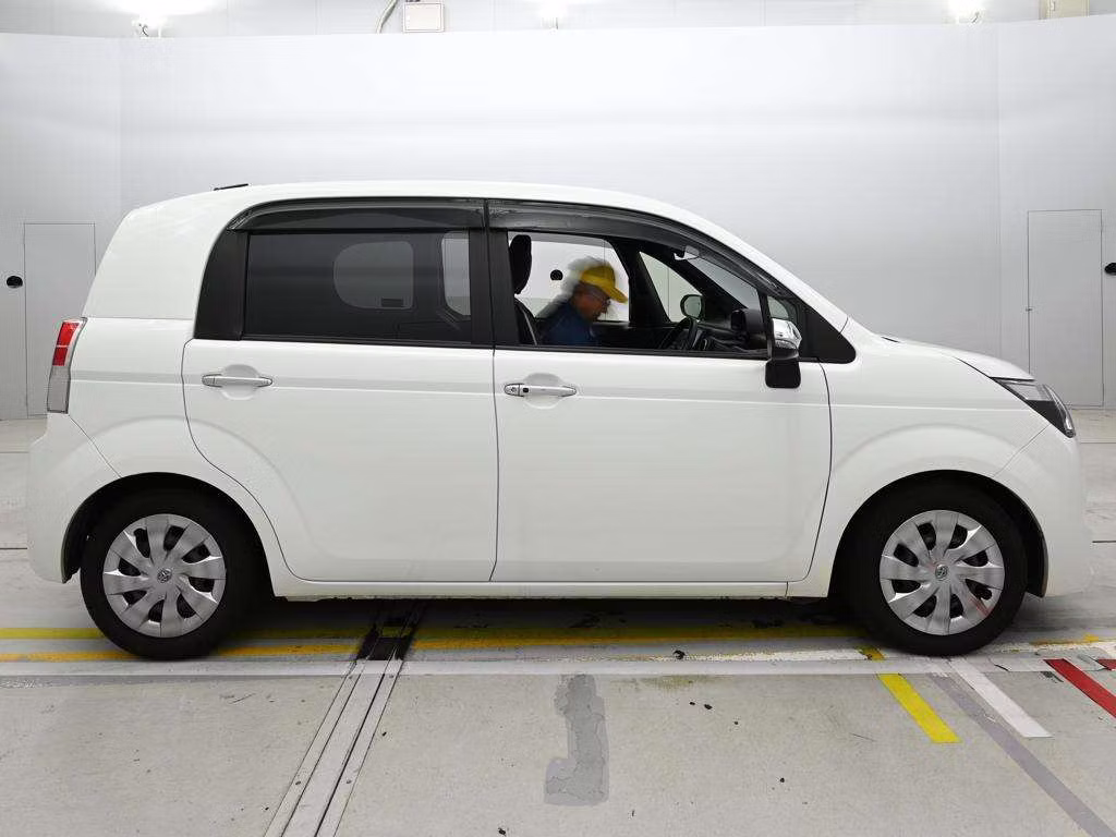 TOYOTA SPADE