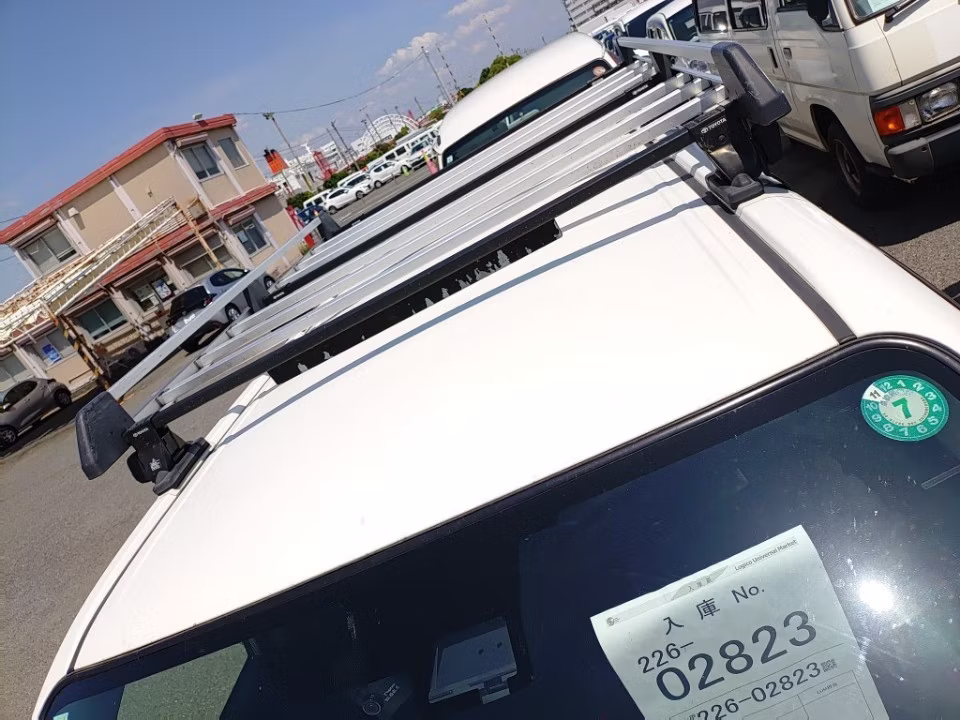 MAZDA FAMILIA