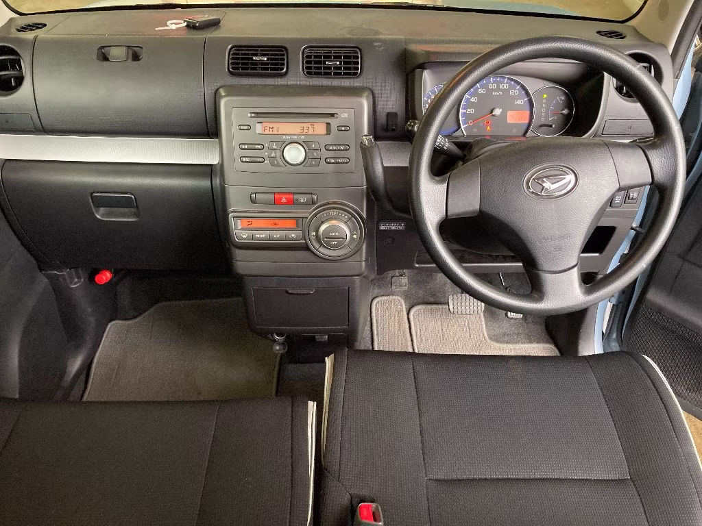 DAIHATSU MOVE CONTE
