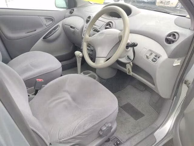 TOYOTA PLATZ