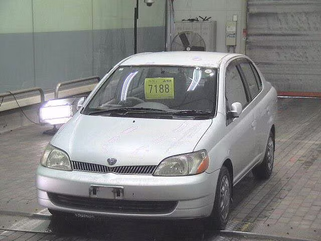 TOYOTA PLATZ