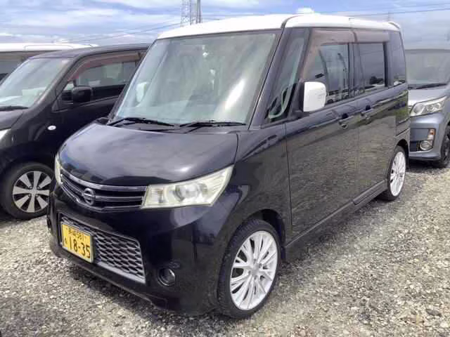 NISSAN ROOX