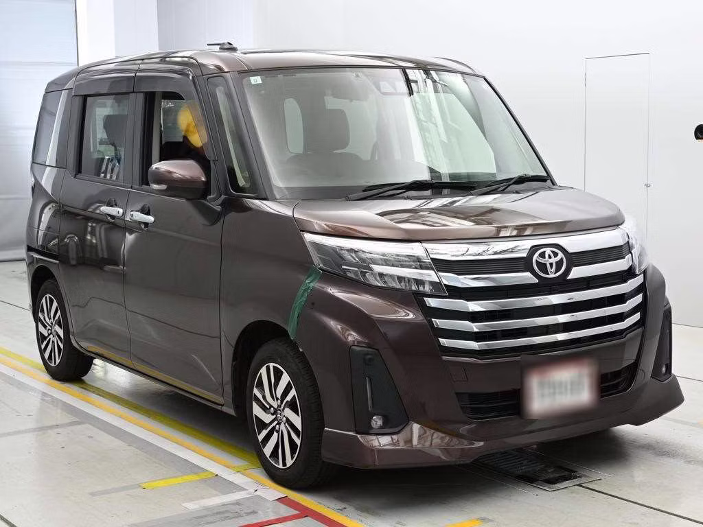 TOYOTA ROOMY