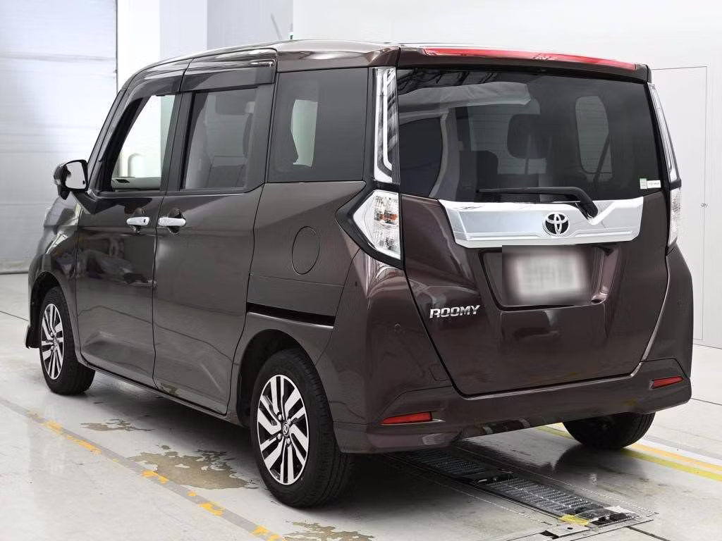 TOYOTA ROOMY