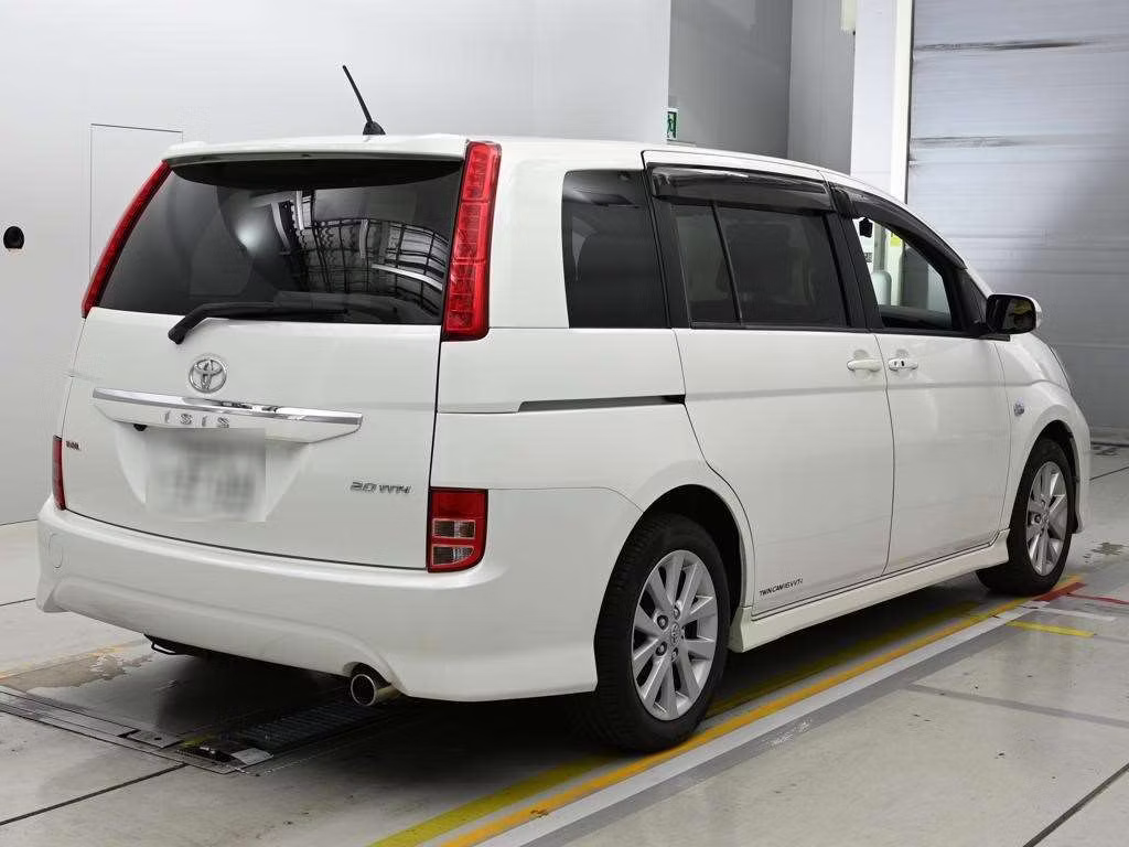 TOYOTA ISIS