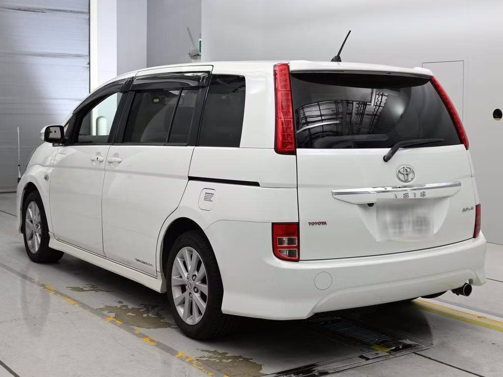 TOYOTA ISIS