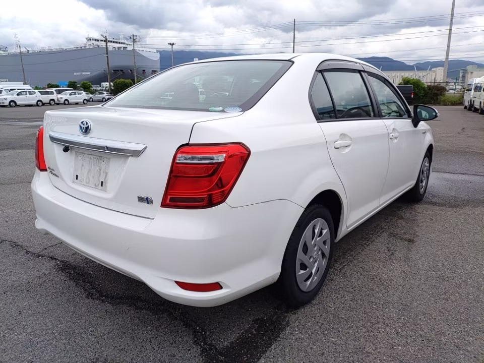 TOYOTA COROLLA AXIO