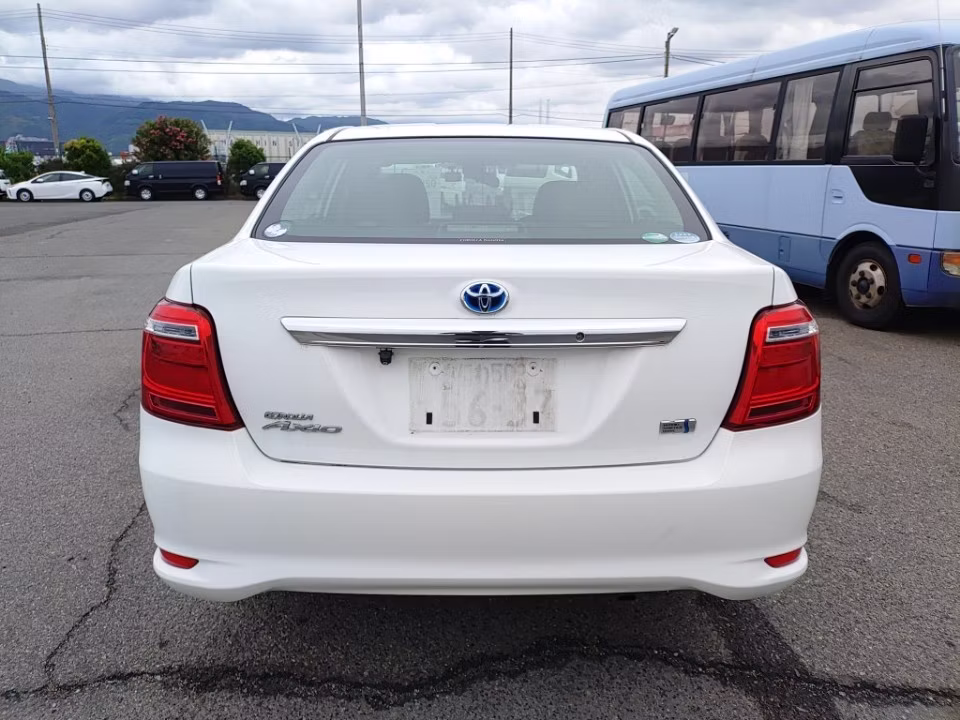 TOYOTA COROLLA AXIO