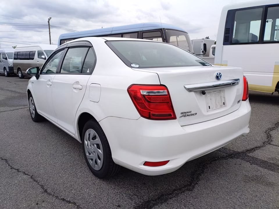 TOYOTA COROLLA AXIO