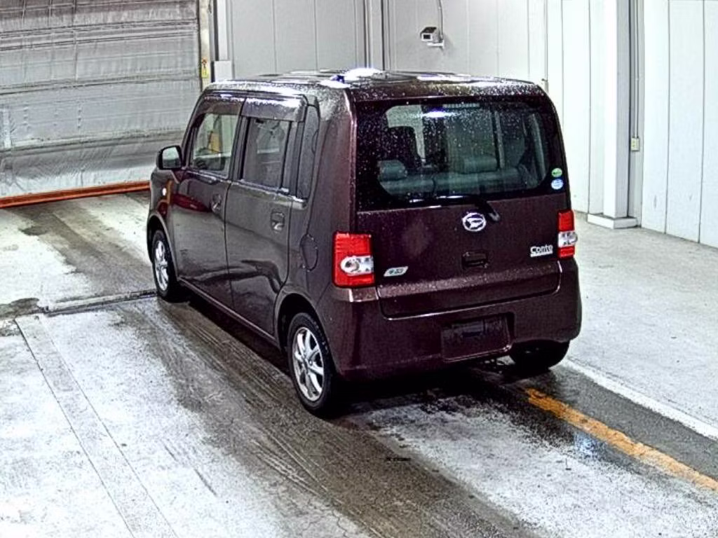 DAIHATSU MOVE CONTE