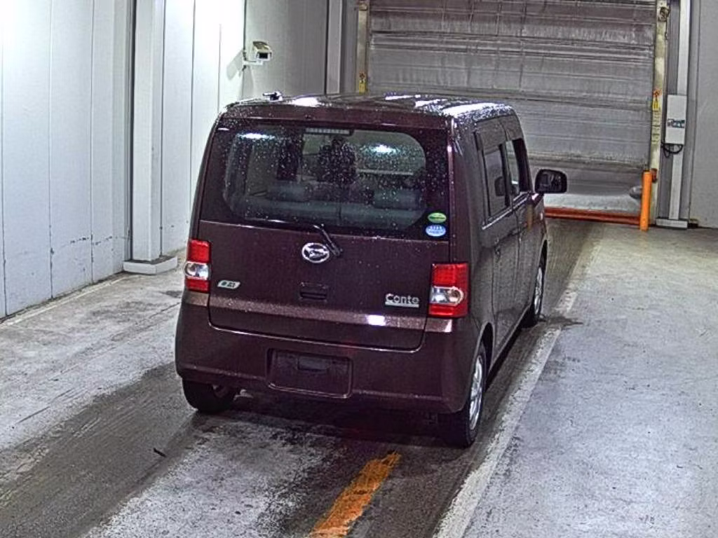 DAIHATSU MOVE CONTE