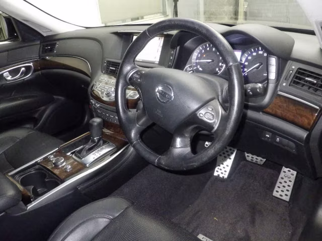 NISSAN FUGA