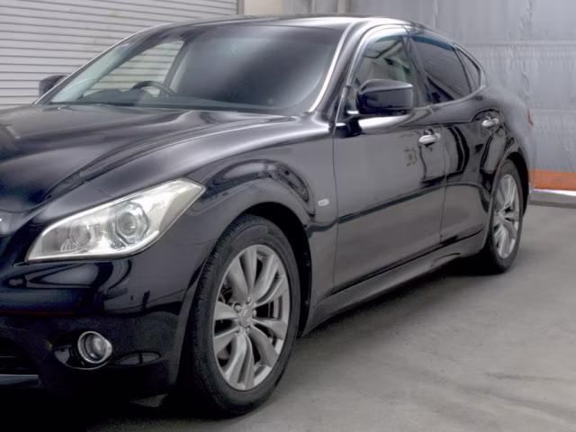 NISSAN FUGA
