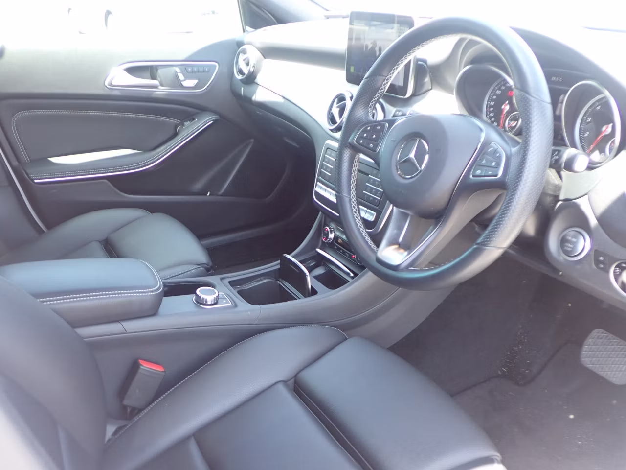 MERCEDES-BENZ GLA-CLASS
