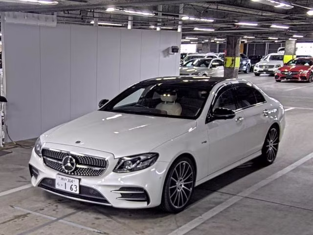 MERCEDES-BENZ E-CLASS