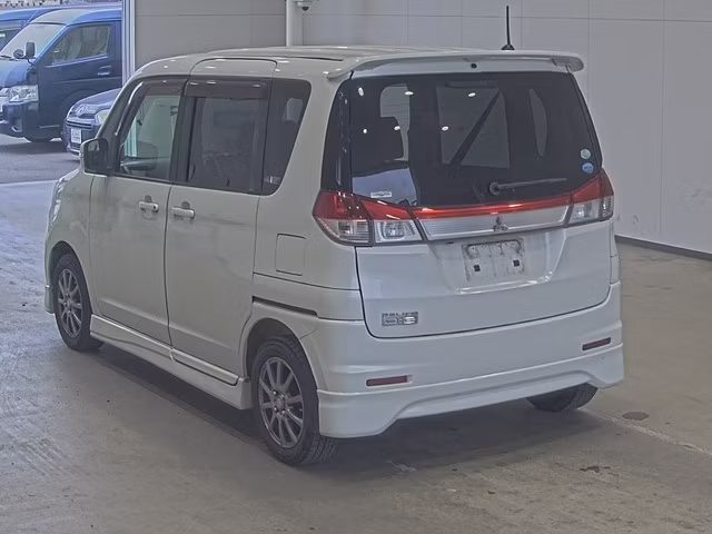 MITSUBISHI DELICA D:2