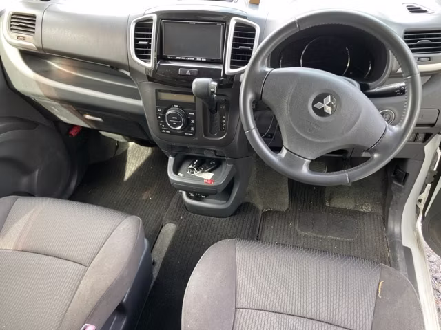 MITSUBISHI DELICA D:2