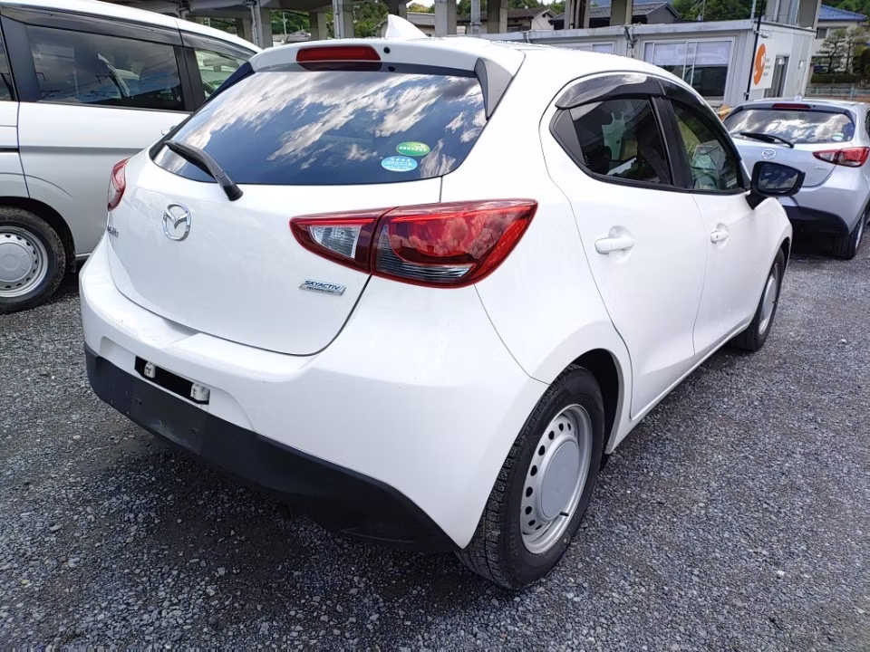 MAZDA DEMIO
