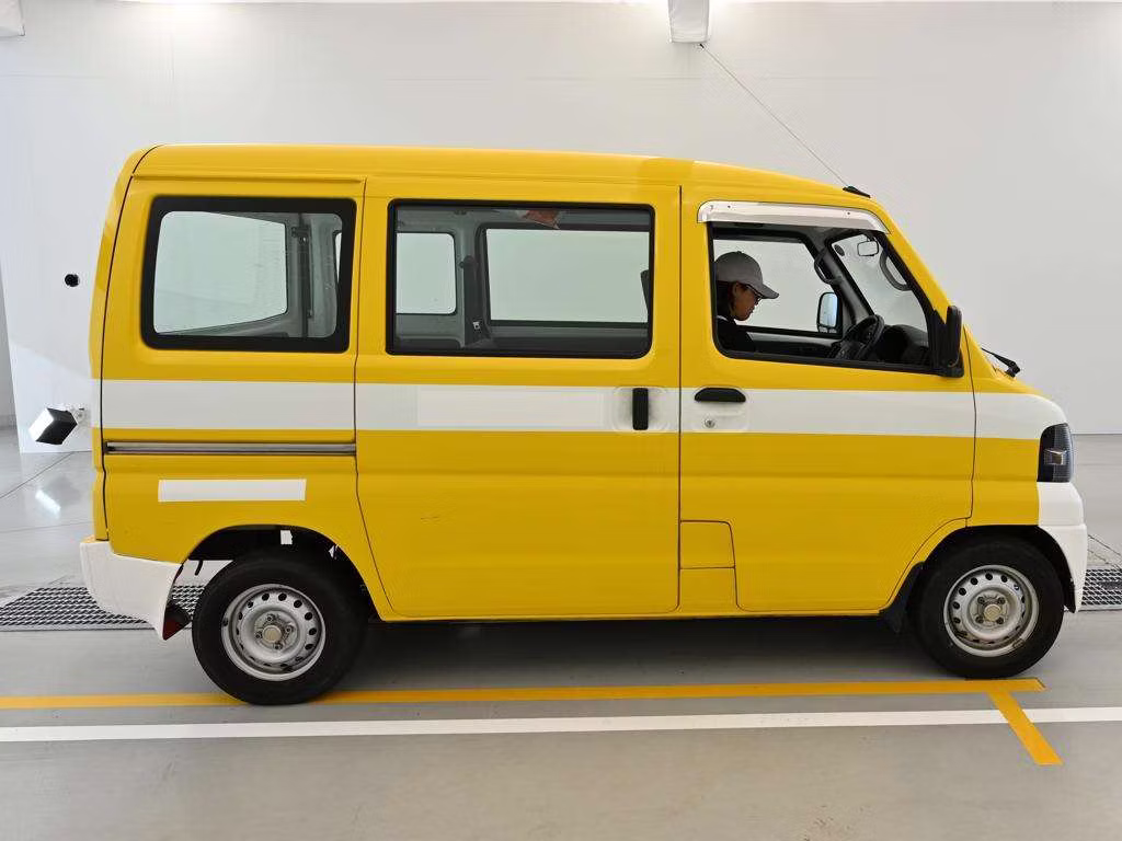 MITSUBISHI MINICAB