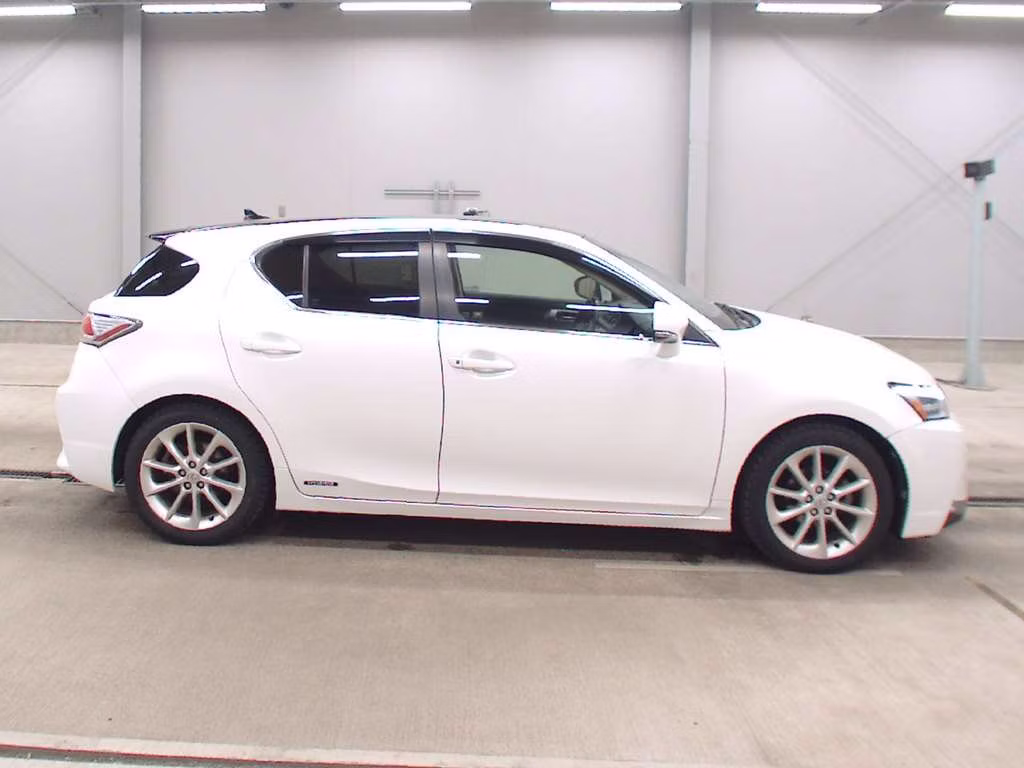 LEXUS CT200H