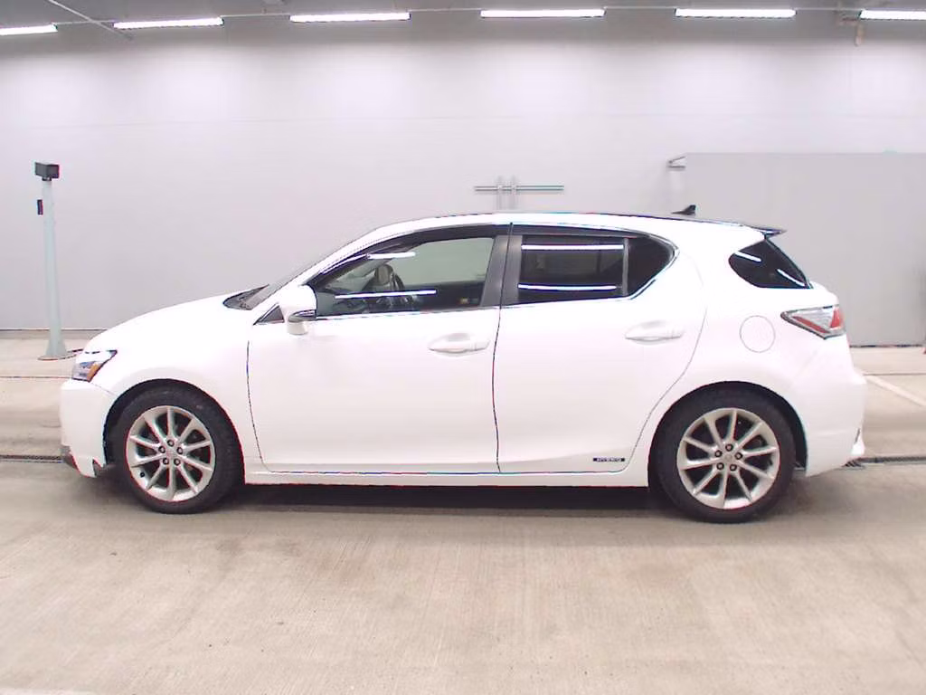 LEXUS CT200H