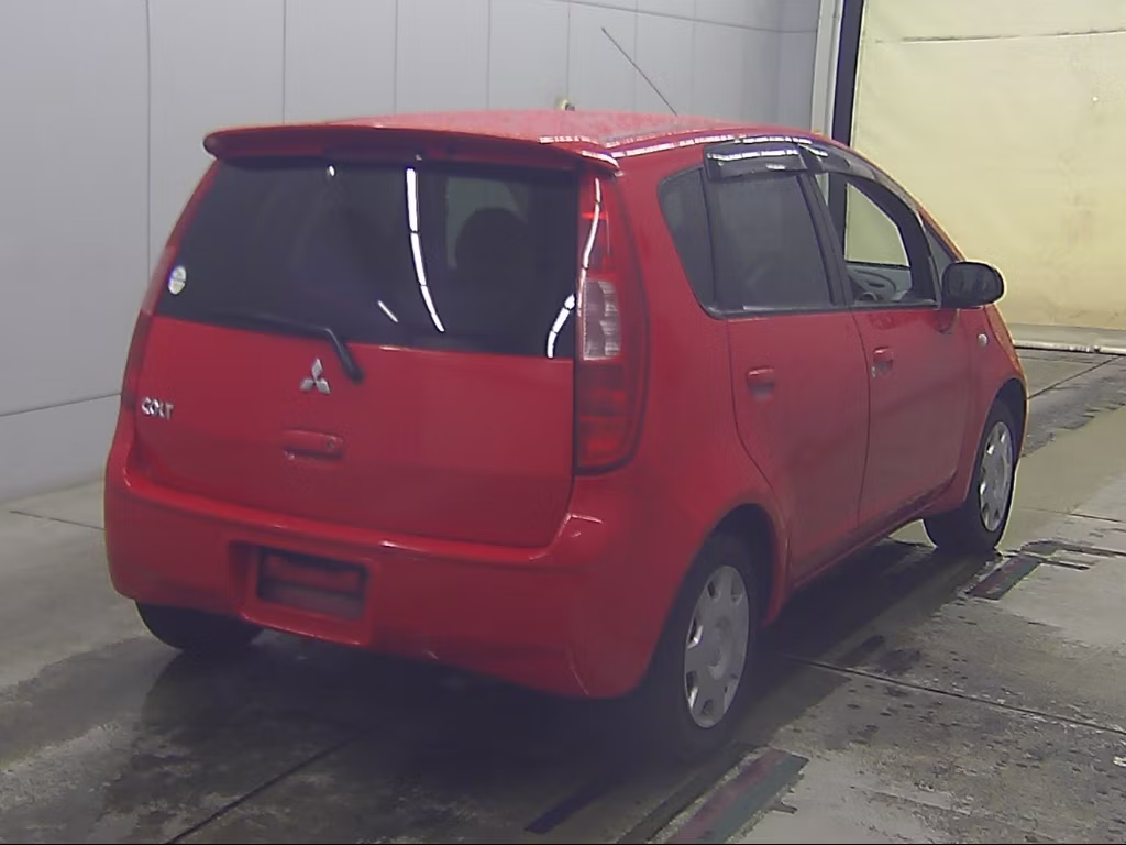 MITSUBISHI COLT