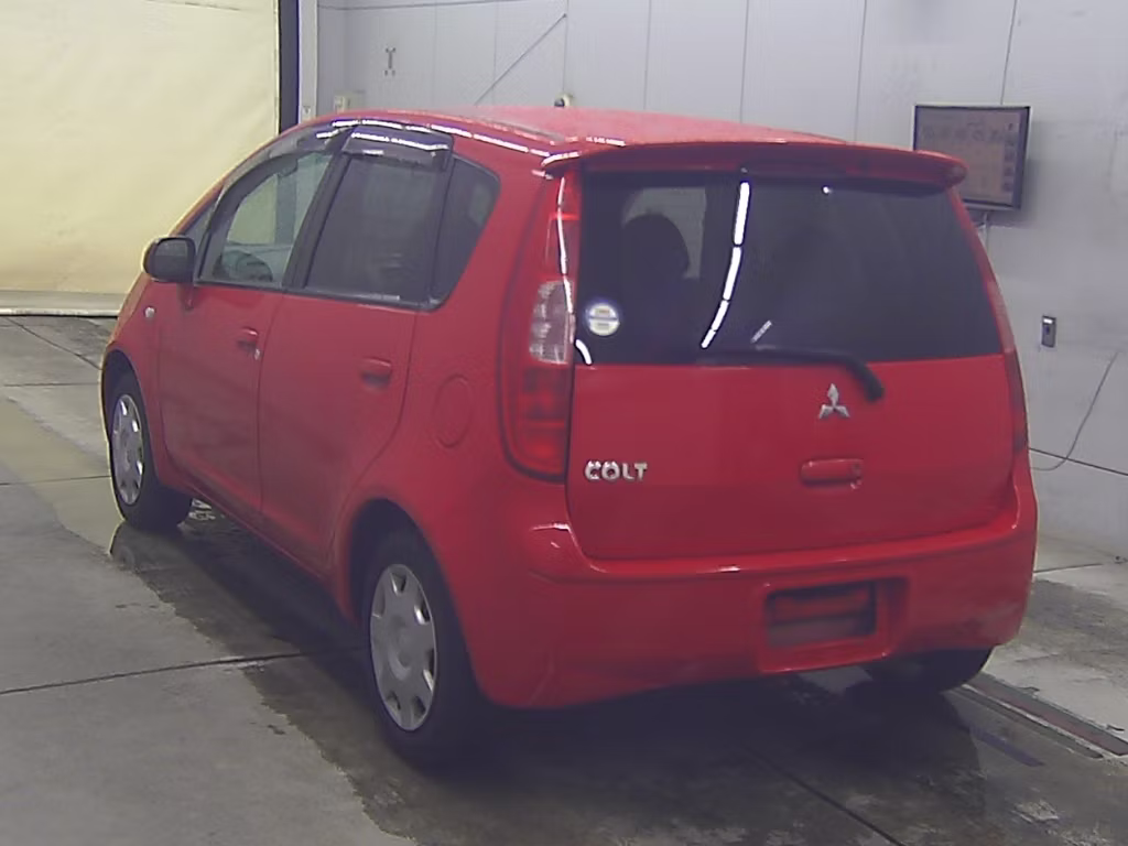 MITSUBISHI COLT