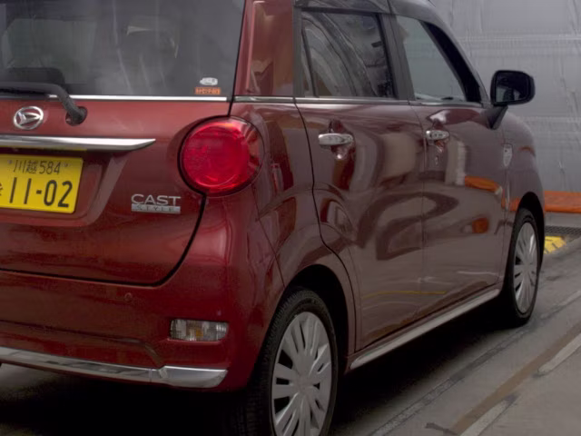 DAIHATSU CAST