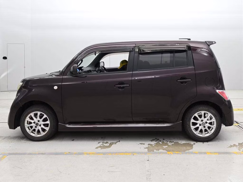 TOYOTA BB