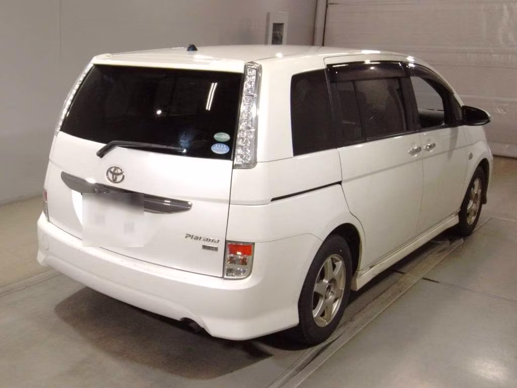 TOYOTA ISIS