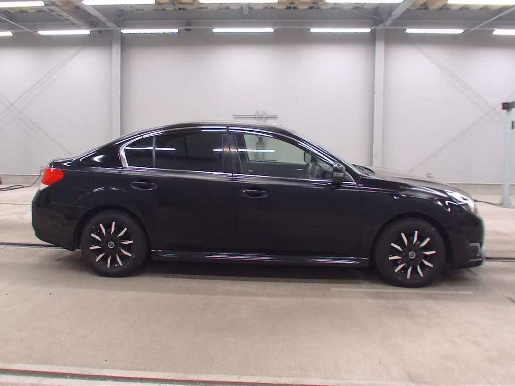 SUBARU LEGACY B4