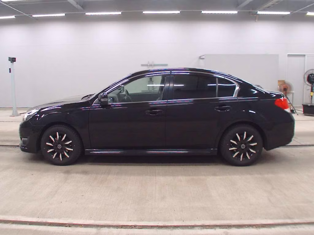 SUBARU LEGACY B4