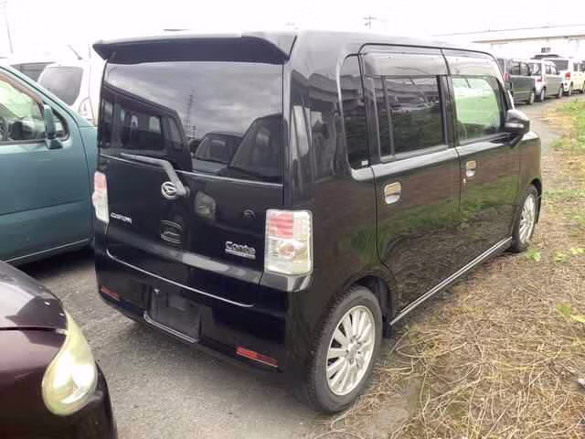 DAIHATSU MOVE CONTE