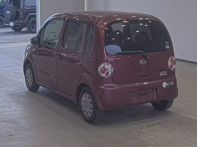 DAIHATSU MOVE LATTE