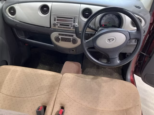 DAIHATSU MOVE LATTE