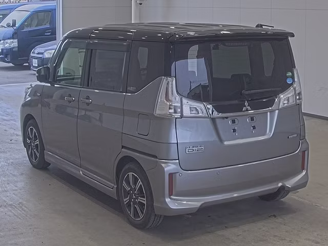 MITSUBISHI DELICA D:2