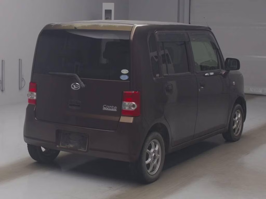 DAIHATSU MOVE CONTE
