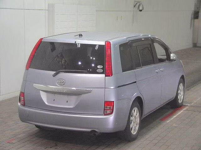 TOYOTA ISIS