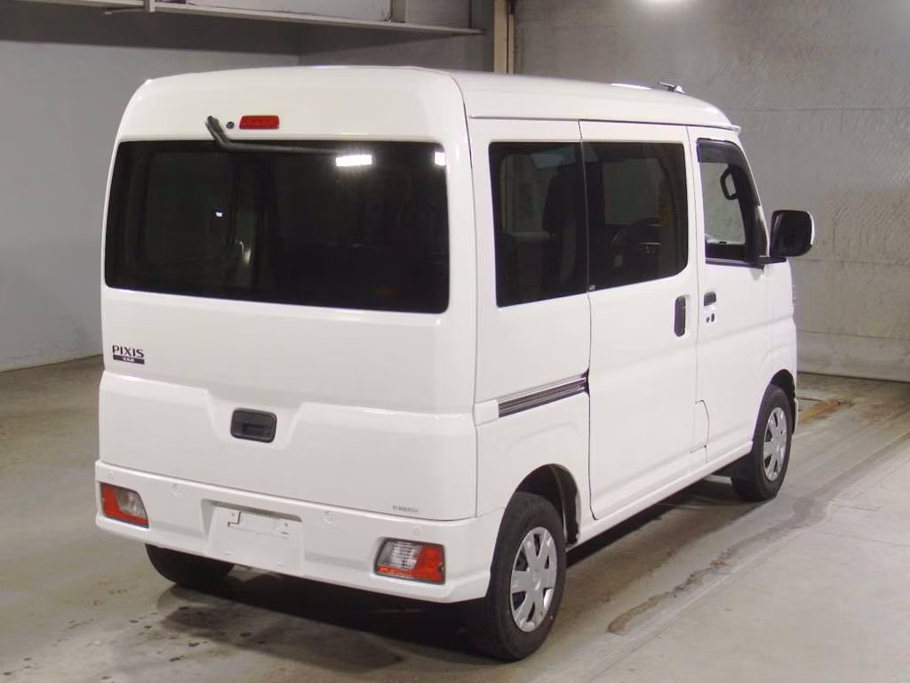 TOYOTA PIXIS VAN