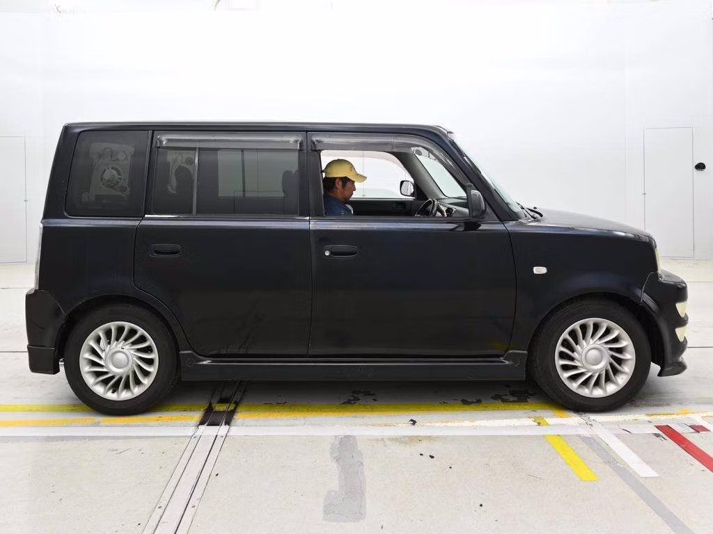 TOYOTA BB