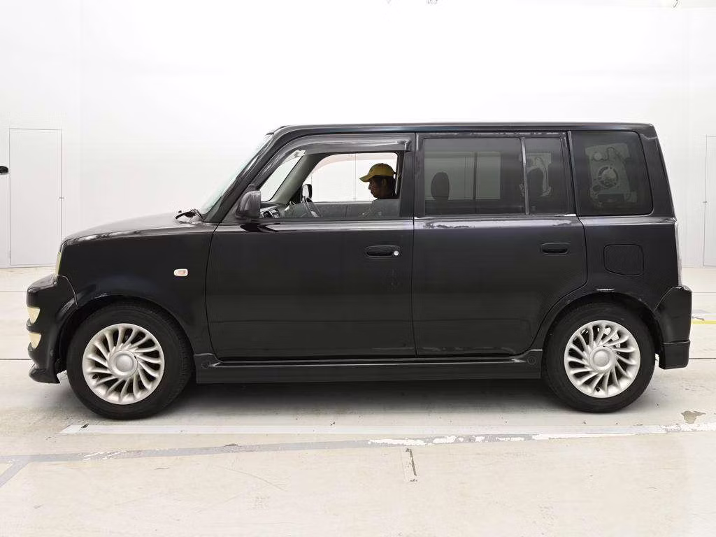 TOYOTA BB