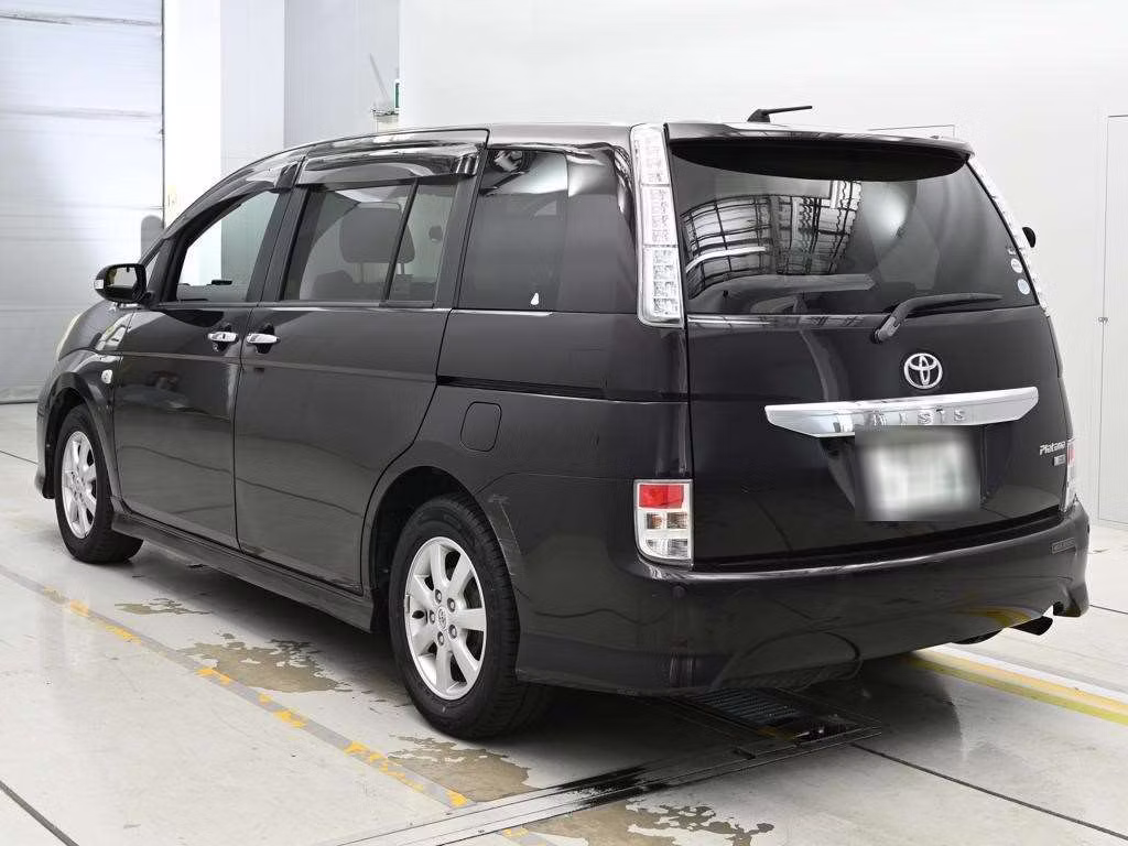 TOYOTA ISIS