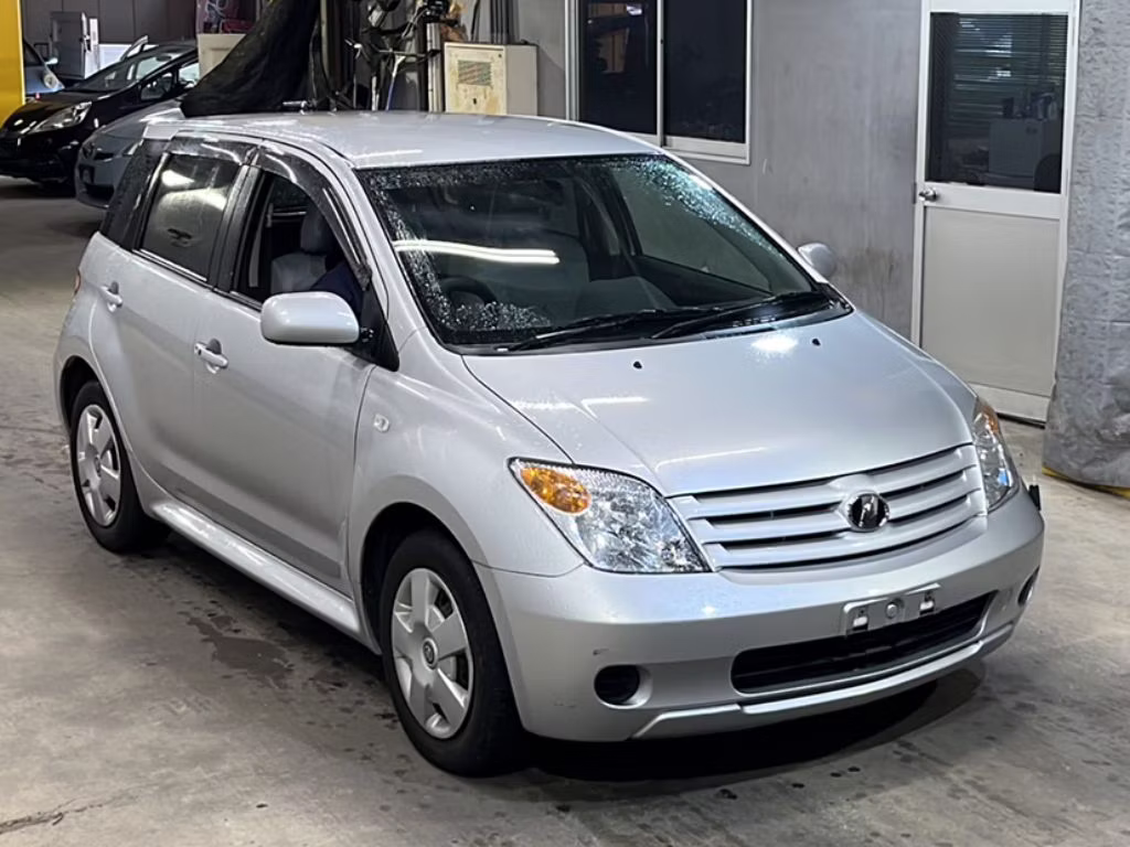 TOYOTA IST