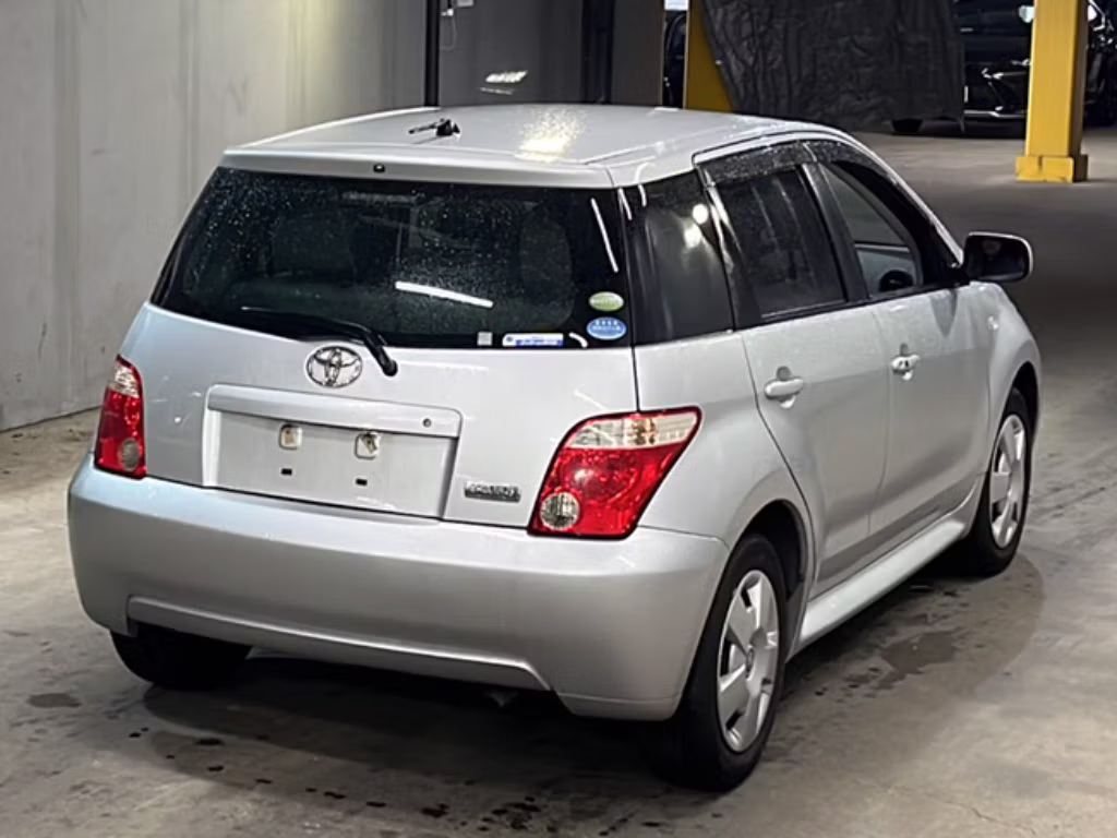 TOYOTA IST