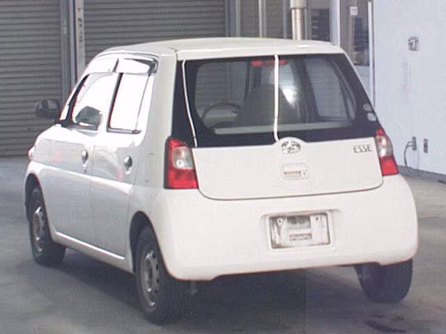 DAIHATSU ESSE