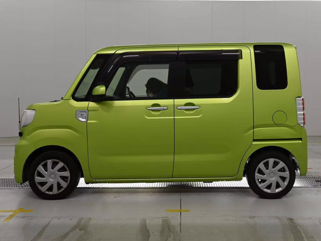 TOYOTA PIXIS MEGA