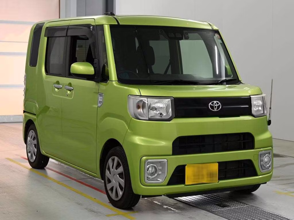 TOYOTA PIXIS MEGA
