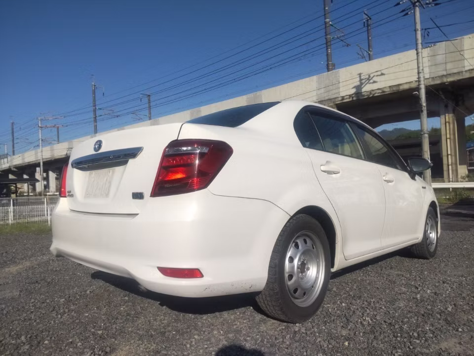 TOYOTA COROLLA AXIO